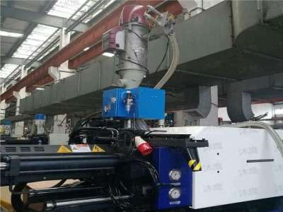 金屬分離器連接注塑機(jī)使用